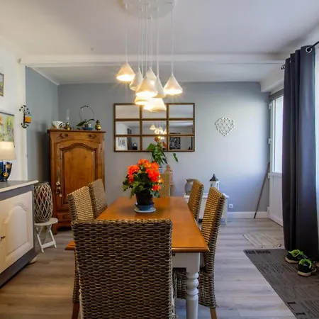 La Petite Barque * Saint-Julien-de-Lampon