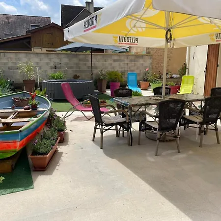 La Petite Barque * Saint-Julien-de-Lampon