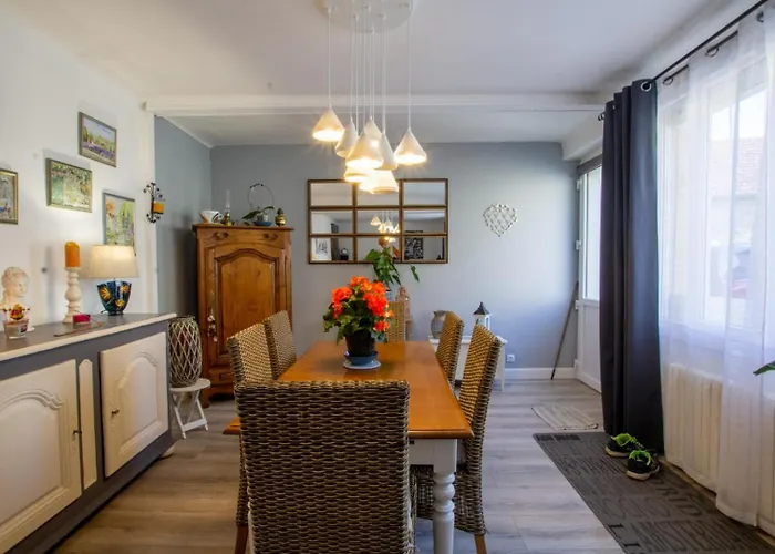 La Petite Barque * Saint-Julien-de-Lampon