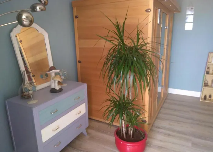 La Petite Barque Saint-Julien-de-Lampon