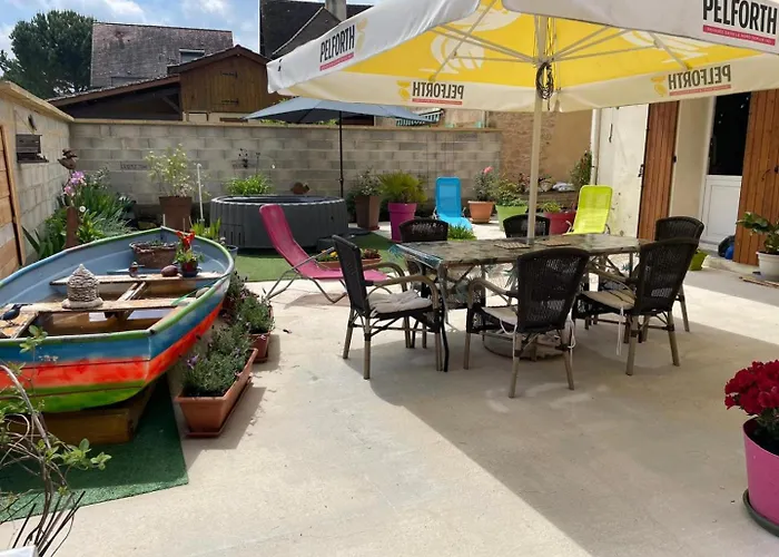 La Petite Barque * Saint-Julien-de-Lampon